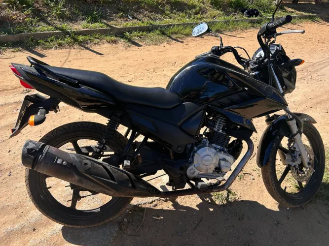 Vendo moto Yamaha fazer 150 ano 2015