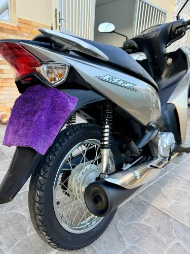 VENDO BIZ 110i A 2023 MAIS NOVA DO ESTADO