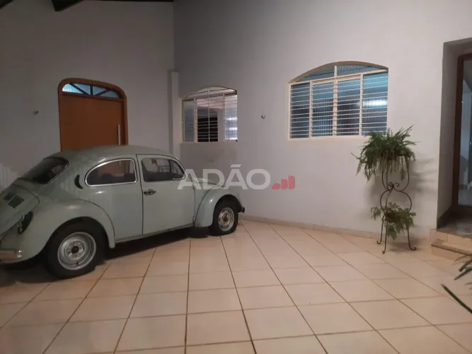 Casa térrea Parque das Laranjeiras Casa de Rua com 3 Quarto(s) e 2 banheiro(s) à Venda, 23