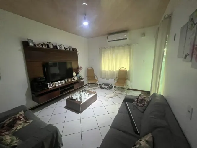 Casa Venda coroado 3 Conjunto Iurita, com112 m² com 2 quartos em Coroado - Manaus - AM