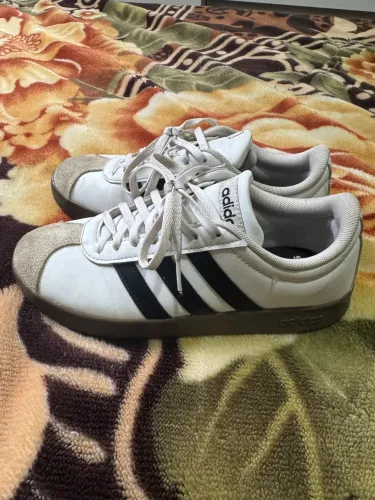 Tênis adidas infantil