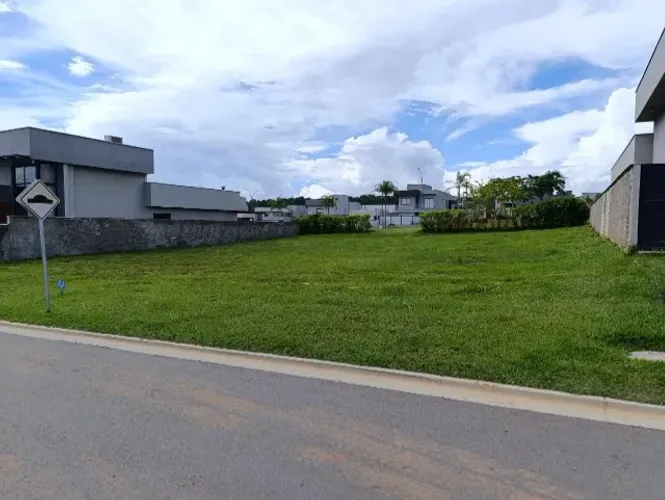 Lote de 360m2 no Jardins Bolonha