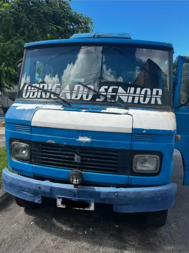 Caminhão 608