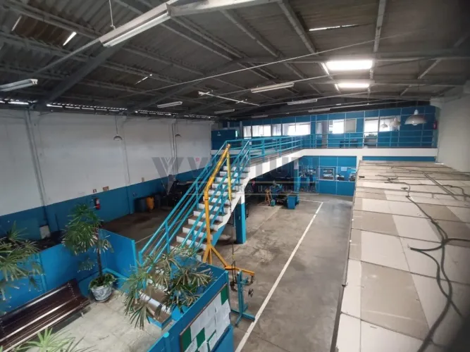 Barracão 2.085,00m², 4 salas, 4 cwb - Afonso Pena
