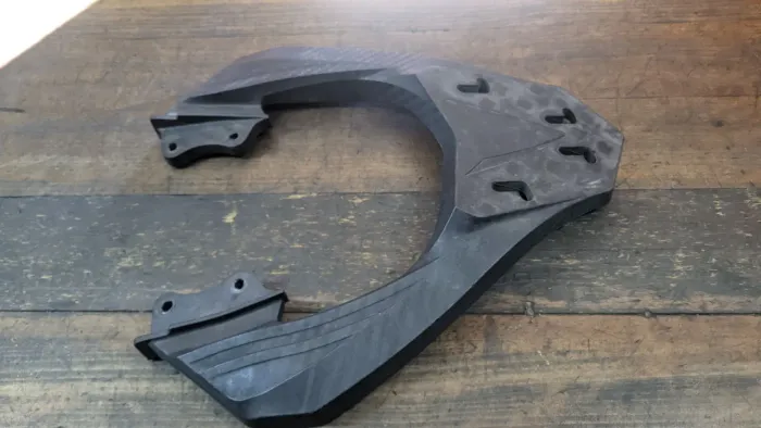 Suporte bau Fiber Force Scam Preto para moto Fazer Fz250