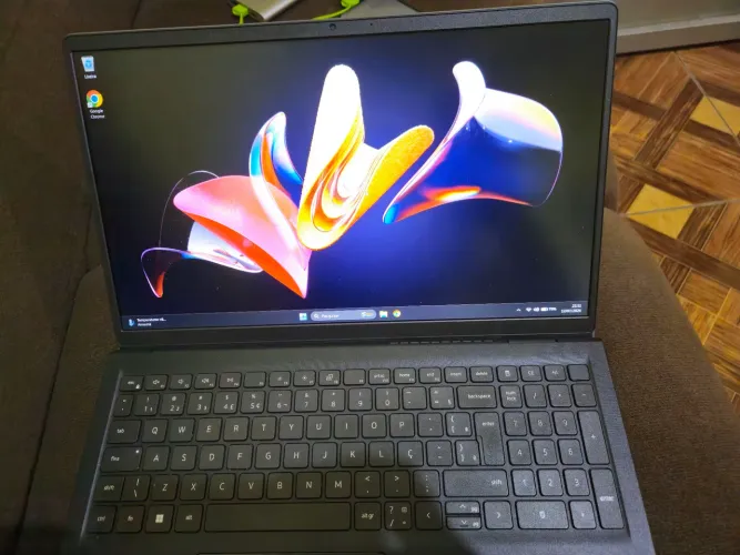 Notebook Vostro 3510 15,6p, i3 11° geração, 20 GB de RAM DDR4, nvme 256 GB