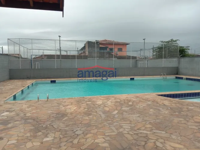 Condomínio em Jacareí, no bairro Vila Machado, à venda.
