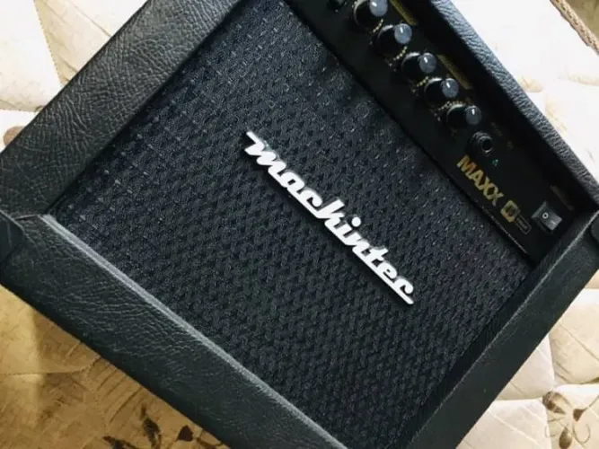 Amplificador para guitarra está em ótimo estado