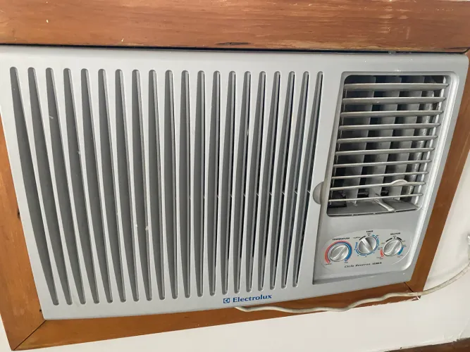 Ar-Condicionado Electrolux 10.000 BTUs Quente e Frio - Ciclo Reverso