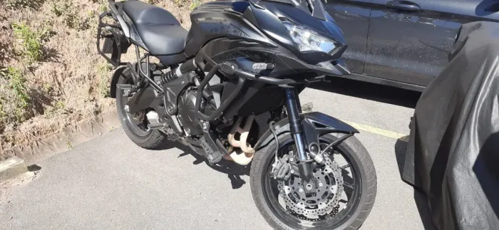 Kawasaki Versys 650cc - 2023 Preta