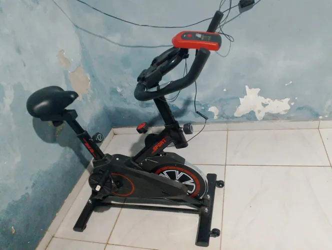 Vendo bicicleta de academia