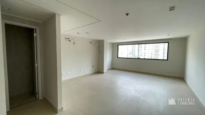 SALA COMERCIAL NO UMARIZAL COM 36M²