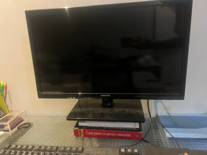 Monitor  24 + teclado multilaser + mouse 