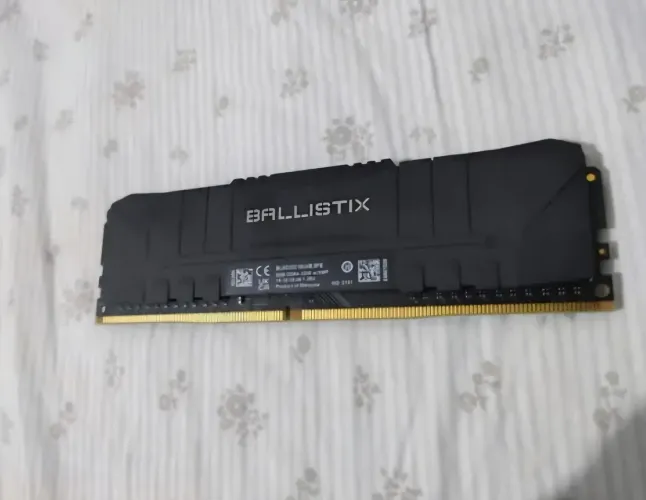 MEMORIA RAM DDR3 E DDR4 ( 2UN DDR3 4GB 2X8GB, DDR4 1 UN 8GB)