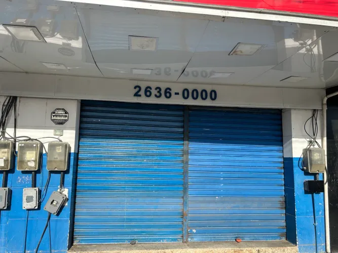 Alugo loja comercial bem grande, no centro de inoa 