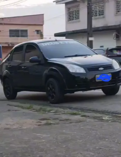 Ford Fiesta Sedan 1.0 8V Flex 4P 2008