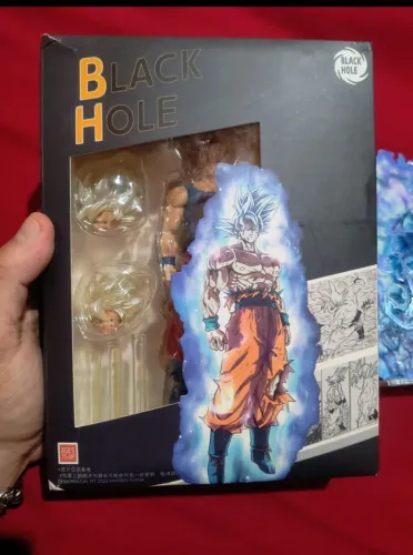 Action Figure Goku Ultra istinct Black hole + acessórios 