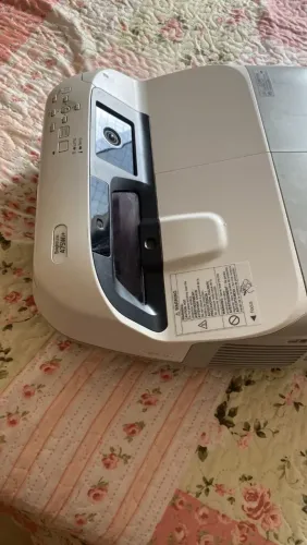Projetor Epson BrightLink 475Wi+,