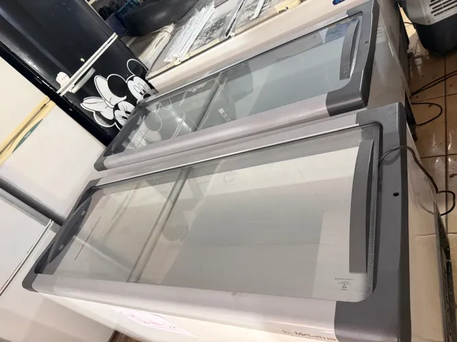 Freezer Horizontal Metalfrio tampa de vidro