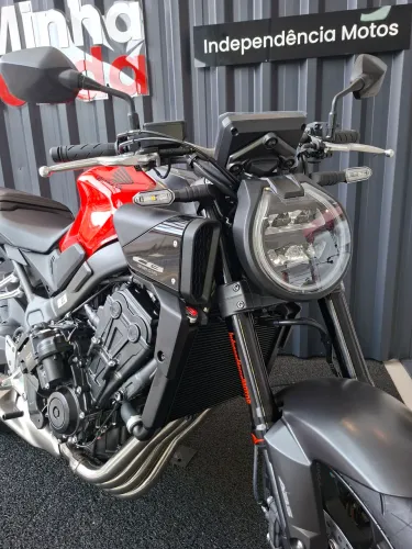 CB 650R E-CLUTCH 2027
