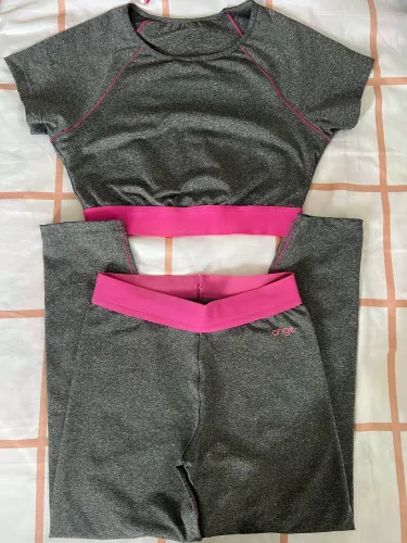 Conjunto legging e top P marca Angê