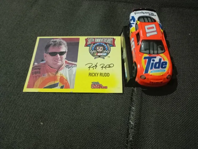 Ford Taurus Nascar Tide 1996