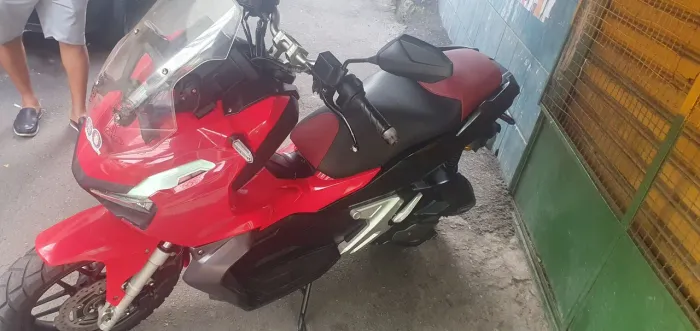 Honda adv 150