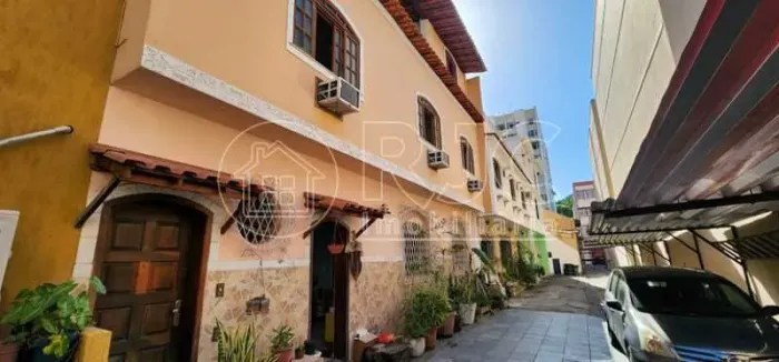 Casa de Vila - Triplex / Residencial / Vila Isabel