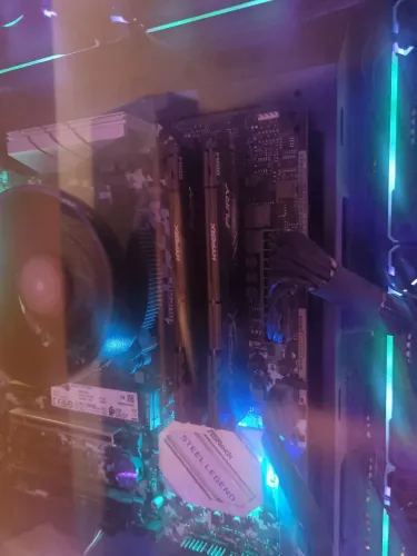 Memória RAM Kit 32GB (2x16GB) Kingston FURY 3200mhz usada por 4 meses
