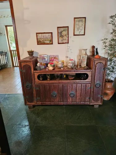 Estante de Madeira Maciça
