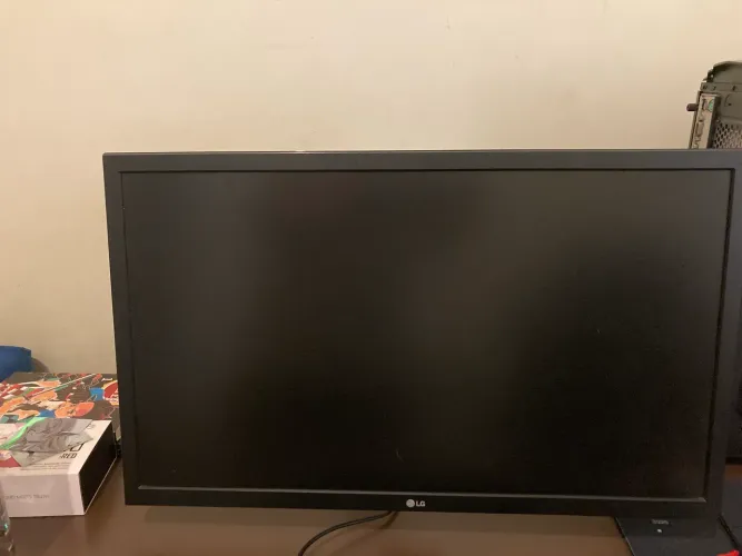 Monitor LG 144hz (acompanha braço articulado)