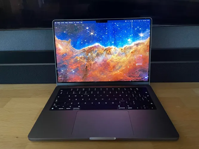 MacBook Air M2 16GB 256GB Semi-novo