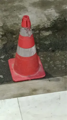 3 cones cada 60,00 retirada em Marechal Hermes