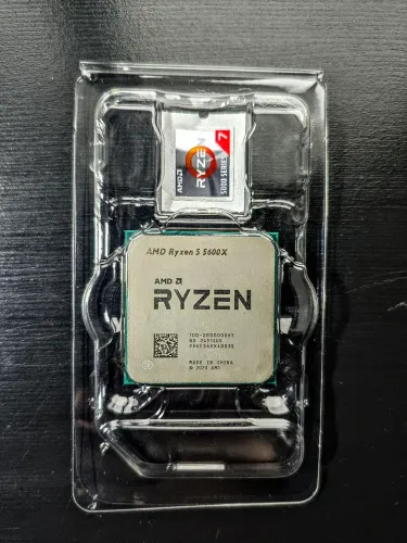 Peocessador AM4 Ryzen 5 5600X, 6 Núcleos/ 12 Threads, 3.7 GHz, 32MB, 65W. (SEM CAIXA)