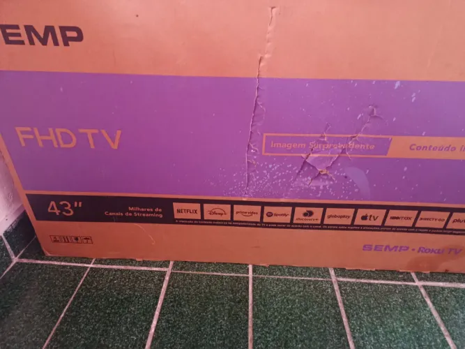 Tv com defeito, para retirada de peças