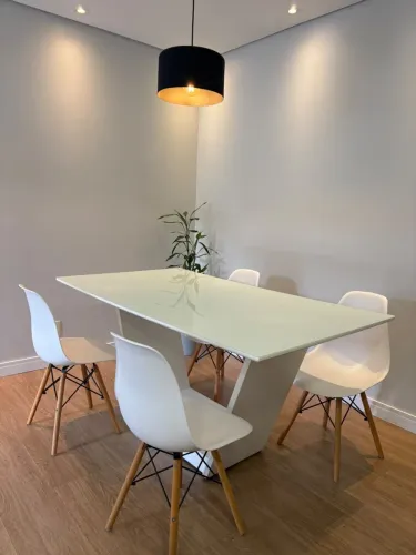 Mesa Tampo Vidro + Cadeiras
