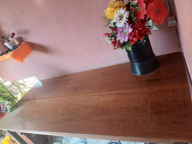 Mesa de 8 lugares somente sem cadeiras