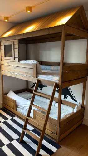 Beliche de madeira maciça