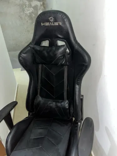 Cadeira gamer preta 