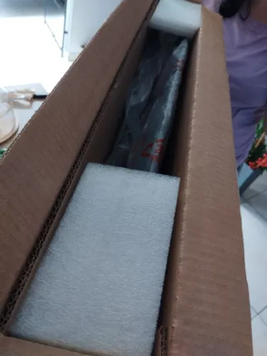 Vendendo tv 32 polegadas nova , na caixa .