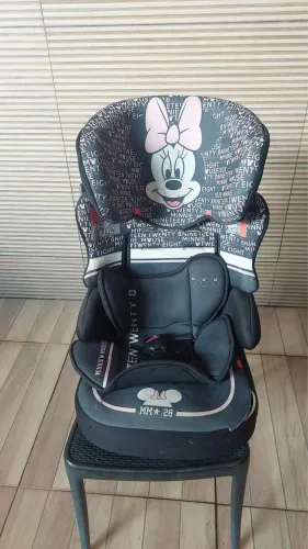 Cadeira de carro para crianças da Minnie R$ 300,00