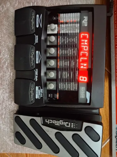 Pedaleira DigiTech RP355 - Interface USB e Pedal Expressão (Único dono)