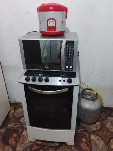 TUDO POR 900