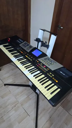 Teclado Roland VA 76