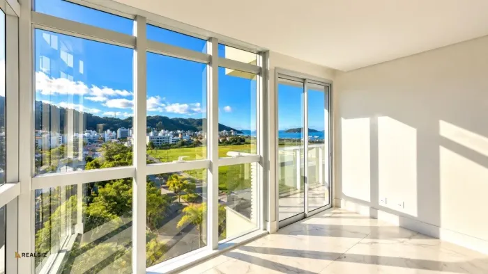 Apartamento com 3 Suítes e Lazer Home Club na Praia de Palmas | Ocean Home Club
