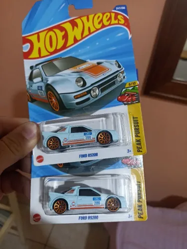 Hot Wheels Gulf Ford RS200 kit com 2
