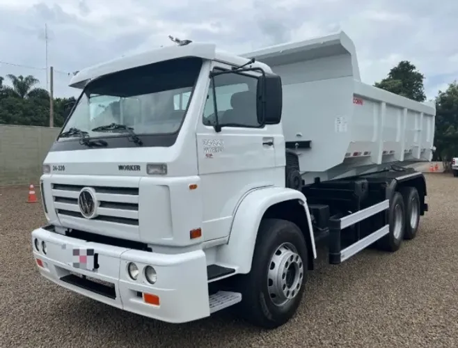 Vw 24-220 2011 6x2 Caçamba basculante