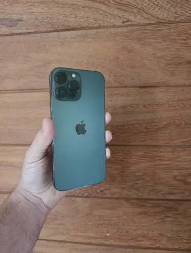 iPhone 13 pro Max verde