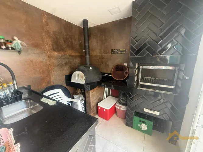 Casa para Venda em Volta Redonda, Retiro, 3 dormitórios, 1 suíte, 2 banheiros, 1 vaga
