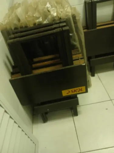Vendo jogo de mesas de madeira